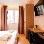 Grandstay Τίρανα