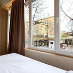 Grandstay Τίρανα
