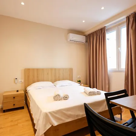 Grandstay * Тирана